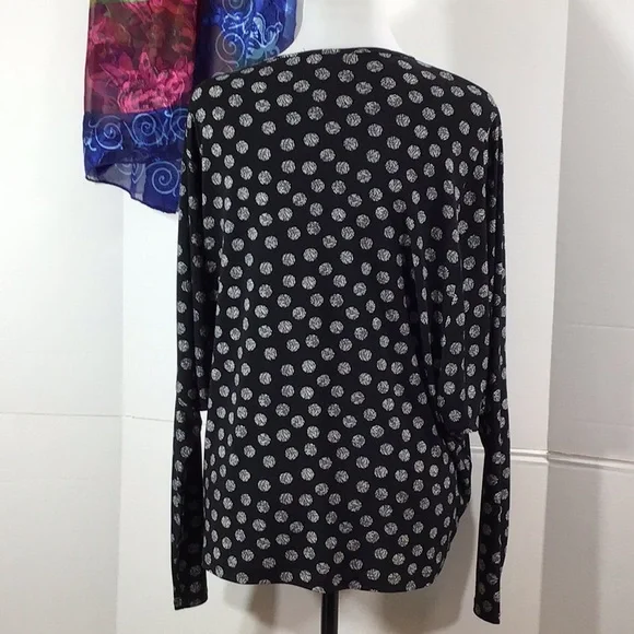 Clara SunWoo b/w polka dot top L - Picture 7 of 10